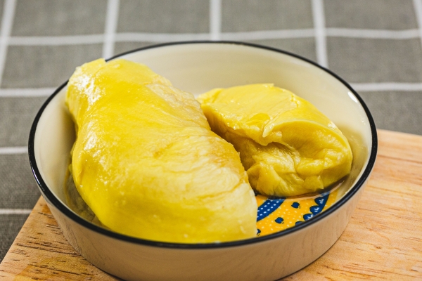 榴蓮有什么營養和功效 烤榴蓮怎么烤-易網<a href=http://www.jsjjzhkt.cn/ target=_blank class=infotextkey>健康養生</a>網 榴蓮有什么營養和功效 烤榴蓮怎么烤