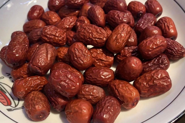 紅棗怎么吃不上火還祛濕 紅棗不上火還祛濕該如何吃