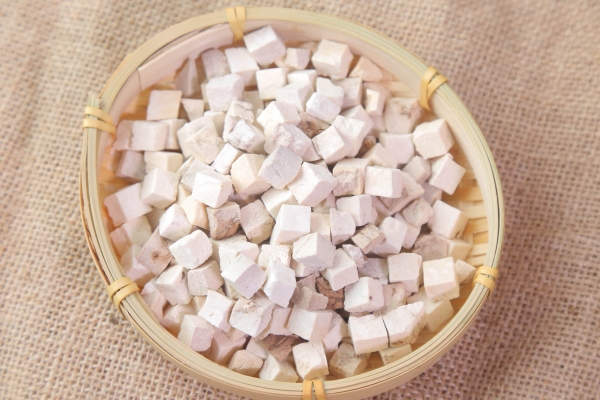 祛濕泡腳可以加什么東西 泡腳加什么輔助祛濕氣-易網健康養生網 祛濕泡腳可以加什么東西 泡腳加什么輔助祛濕氣