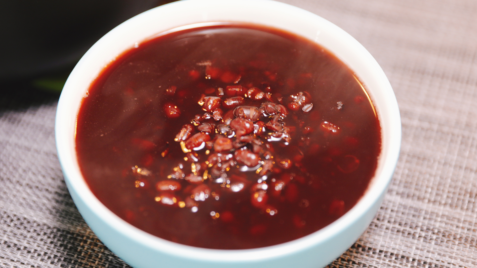 生姜加花椒能祛濕嗎 祛濕的具體方法-易網(wǎng)<a href=http://www.jsjjzhkt.cn/ target=_blank class=infotextkey>健康養(yǎng)生</a>網(wǎng) 生姜加花椒能祛濕嗎 祛濕的具體方法