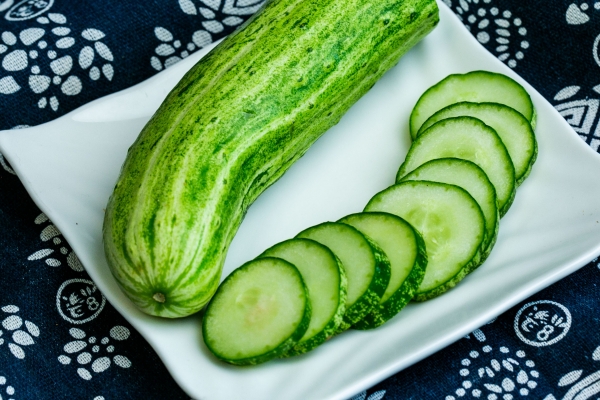 吃黃瓜會使身體增加濕氣嗎 吃什么會導(dǎo)致濕氣重-易網(wǎng)健康<a href=http://www.jsjjzhkt.cn/jkys/ target=_blank class=infotextkey>養(yǎng)生</a>網(wǎng) 吃黃瓜會使身體增加濕氣嗎 吃什么會導(dǎo)致濕氣重