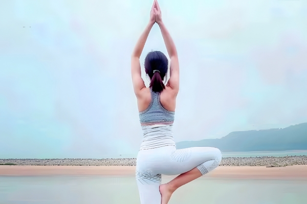 練瑜伽前后多長時間不能吃飯 練瑜伽多久能看到效果