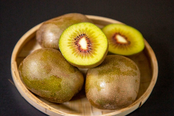 獼猴桃哪四種人不能吃 哪些食物不能和獼猴桃一起吃