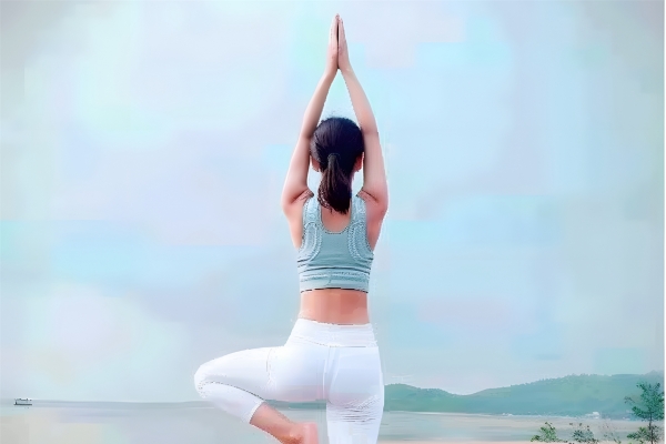 練瑜伽前后多長時間不能吃飯 練瑜伽多久能看到效果