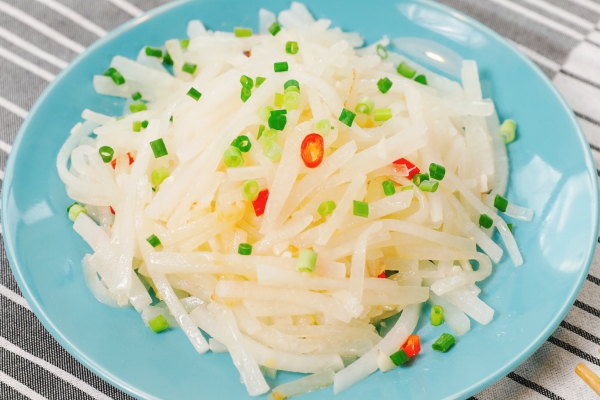 白蘿卜怎么吃不會寒涼 白蘿卜怎么吃養胃順氣-易網健康<a href=http://www.jsjjzhkt.cn/jkys/ target=_blank class=infotextkey>養生</a>網 白蘿卜怎么吃不會寒涼 白蘿卜怎么吃養胃順氣