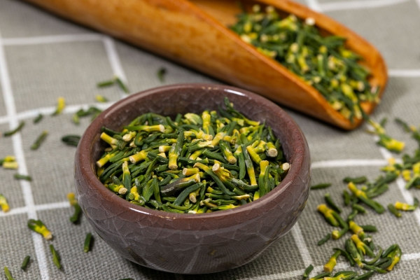 蓮子心茶孕婦可以喝嗎 心臟病能喝蓮子心茶嗎-易網健康<a href=http://www.jsjjzhkt.cn/jkys/ target=_blank class=infotextkey>養生</a>網 蓮子心茶孕婦可以喝嗎 心臟病能喝蓮子心茶嗎