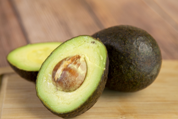 肥胖能不能吃酪梨-易網健康<a href=http://www.jsjjzhkt.cn/jkys/ target=_blank class=infotextkey>養生</a>網 肥胖能不能吃酪梨