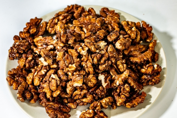 山核桃的功效與作用、禁忌和食用方法-易網健康養生網 山核桃的功效與作用、禁忌和食用方法