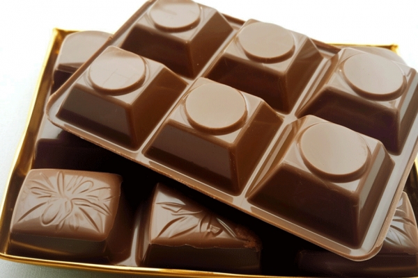 鼻中隔偏曲能不能吃巧克力-易網(wǎng)<a href=http://www.jsjjzhkt.cn/ target=_blank class=infotextkey>健康養(yǎng)生</a>網(wǎng) 鼻中隔偏曲能不能吃巧克力