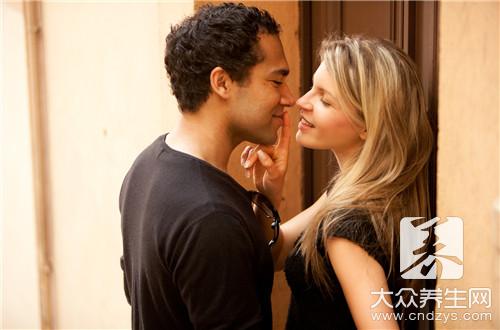 這樣撩撥竟然男人每次見你都“肅然起立” 這樣撩撥竟然男人每次見你都“肅然起立”