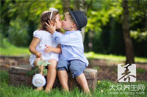 如何接吻更有感覺呢？這些技巧教給你