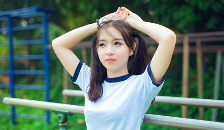 閨蜜們喜歡看放蕩男女的交換小說遭我嫌棄，被狠狠教訓了一番