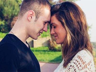 兩性健康知識(shí)：讓感情升溫的不是性愛姿勢(shì)，而是生活的細(xì)節(jié)