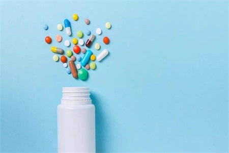 避孕藥什么時(shí)候吃有效?女性口服避孕藥的副作用需要注意哪些-易網(wǎng)<a href=http://www.jsjjzhkt.cn/ target=_blank class=infotextkey>健康養(yǎng)生</a>網(wǎng) 避孕藥什么時(shí)候吃有效?女性口服避孕藥的副作用需要注意哪些