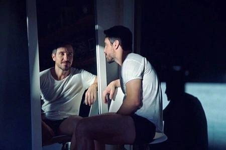 Gay有什么特征?男生是gay從哪些方面可以看出-易網健康<a href=http://www.jsjjzhkt.cn/jkys/ target=_blank class=infotextkey>養生</a>網 Gay有什么特征?男生是gay從哪些方面可以看出