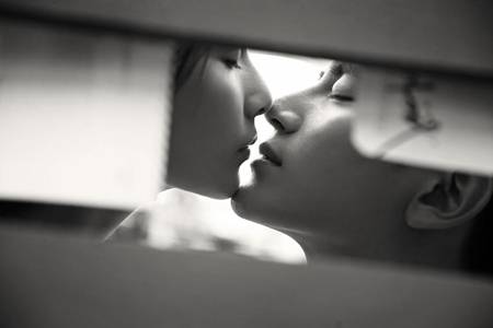 接吻的時候不閉上眼睛嗎？第一次接吻應(yīng)該知道這些技巧