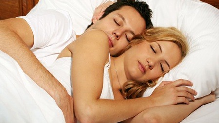 春季適度增加性生活,有利于人體代謝-易網(wǎng)健康<a href=http://www.jsjjzhkt.cn/jkys/ target=_blank class=infotextkey>養(yǎng)生</a>網(wǎng) 春季適度增加性生活,有利于人體代謝