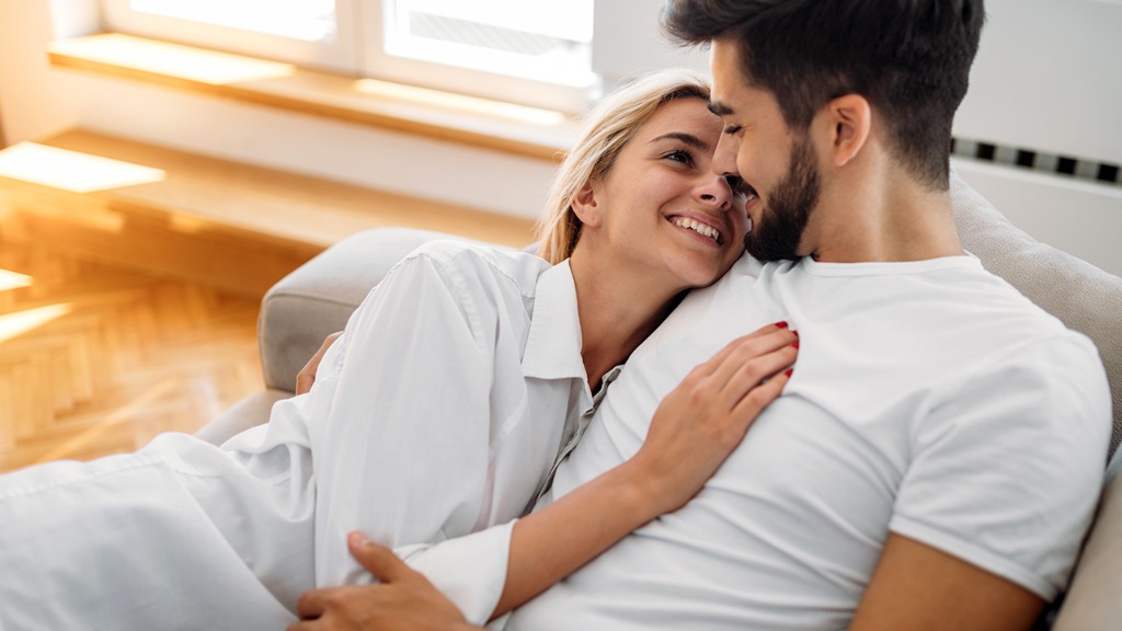 為什么男人容易出軌? 4招教你挽回出軌男人的心-易網健康<a href=http://www.jsjjzhkt.cn/jkys/ target=_blank class=infotextkey>養生</a>網 為什么男人容易出軌? 4招教你挽回出軌男人的心