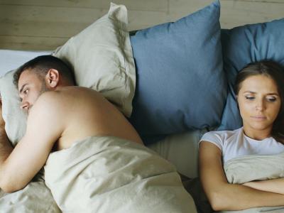 女人為何喜歡黑燈瞎火做愛? 做愛到底開燈還是關燈好?