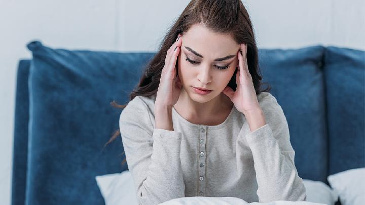 很多小姑娘都有這樣的煩惱 乳房小是什么原因-易網(wǎng)健康<a href=http://www.jsjjzhkt.cn/jkys/ target=_blank class=infotextkey>養(yǎng)生</a>網(wǎng) 很多小姑娘都有這樣的煩惱 乳房小是什么原因