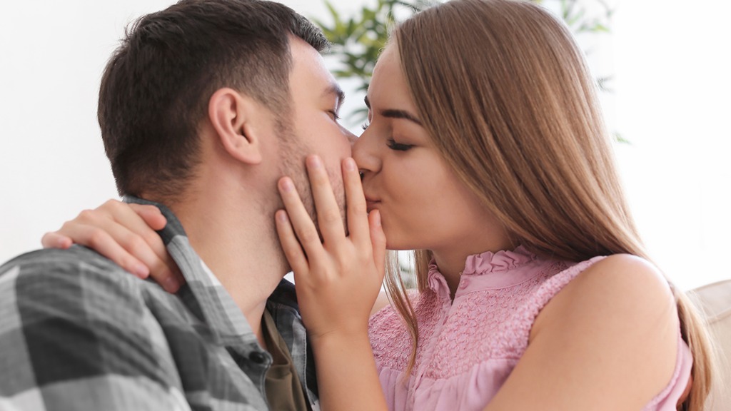 修補(bǔ)夫妻感情的裂隙  女人的四個(gè)性心理秘密