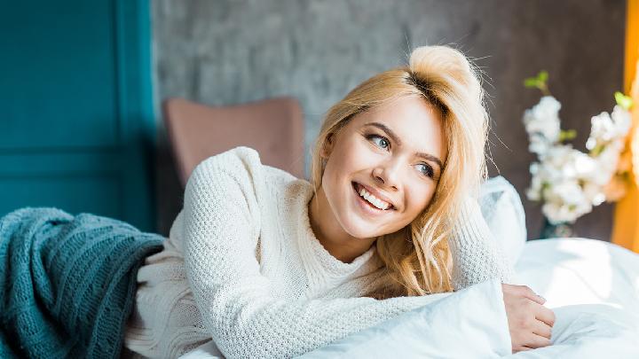 如何給陰蒂充分的刺激?一起摩擦恥骨部位-易網健康<a href=http://www.jsjjzhkt.cn/jkys/ target=_blank class=infotextkey>養生</a>網 如何給陰蒂充分的刺激?一起摩擦恥骨部位