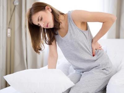 女人在上邊如何動會最舒適？不張開腿就可以女上位的性技巧