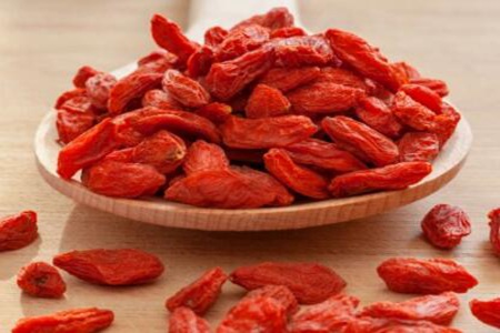 男人用什么泡水喝壯陽持久?這五個天然補腎劑的食物多吃-易網健康<a href=http://www.jsjjzhkt.cn/jkys/ target=_blank class=infotextkey>養生</a>網 男人用什么泡水喝壯陽持久?這五個天然補腎劑的食物多吃