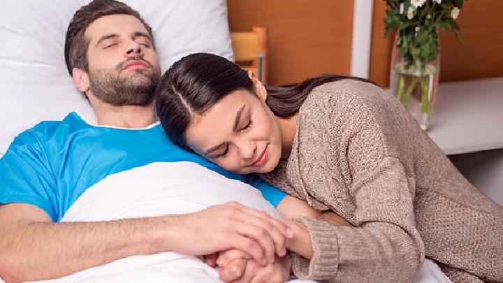 男女性愛什么姿勢最好 性生活必須學(xué)會的5個做愛體位