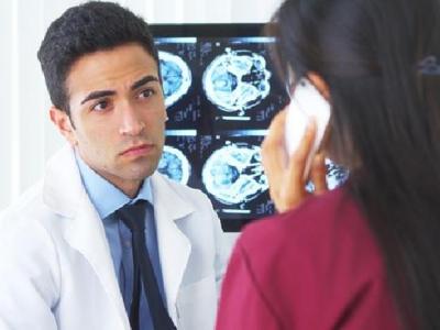 女性經(jīng)期偏頭痛3大癥狀須知 三個(gè)緩解經(jīng)期偏頭痛的方法