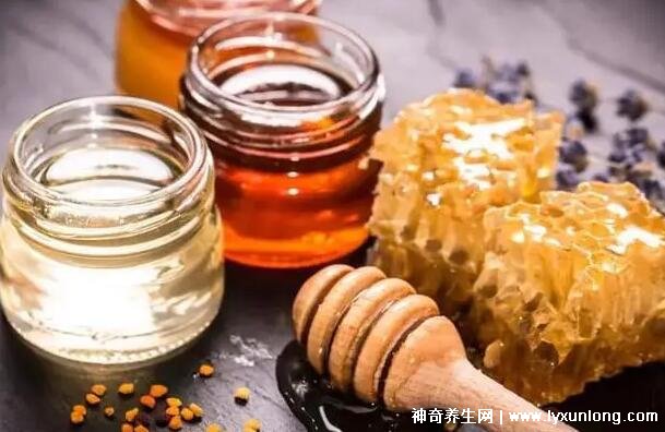 男人喝蜂蜜對性功能有什么好處,起保健作用沒有直接效果-易網健康<a href=http://www.jsjjzhkt.cn/jkys/ target=_blank class=infotextkey>養生</a>網 男人喝蜂蜜對性功能有什么好處,起保健作用沒有直接效果