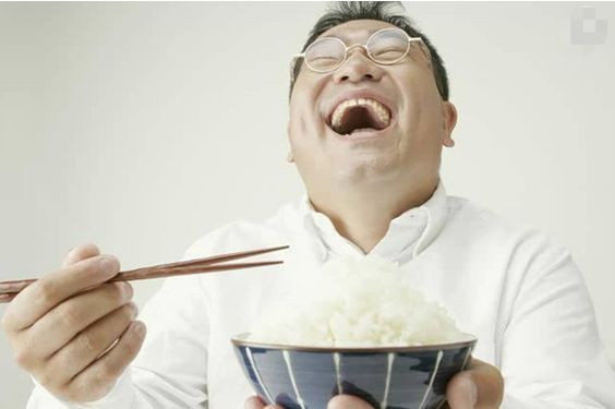 吃飯一定不能犯的3大錯(cuò)誤，讓你輕松遠(yuǎn)離肥胖和便秘