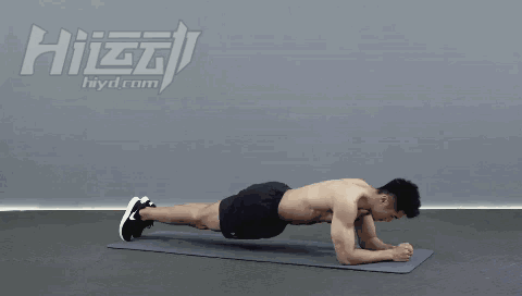 24歲女神放棄健美競技，開始健身后擁有百萬粉絲創辦自己的品牌