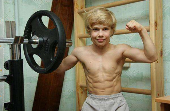 世界上擁有最強健肌肉的4位男孩，有人竟破了世界紀錄