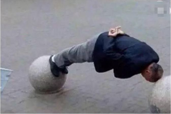 最新奇健身方式讓你1秒變高手，網友稱原來健身器材還可以這么用