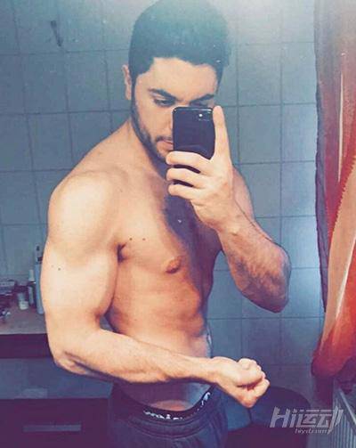 新的一年，祝你跟這個小伙一樣：減肥上癮