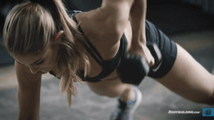 因過于干瘦被吐槽像骷髏家，健身3年后擁有一雙粗腿被稱女神