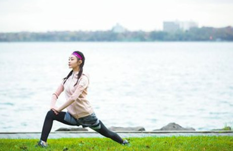 張鈞甯全民健身日領(lǐng)跑，跑步時避免受傷的3個細節(jié)