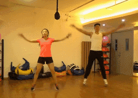 9個(gè)動(dòng)作10分鐘暴汗燃脂！沒(méi)強(qiáng)度的減肥都是瞎扯淡