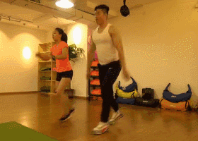 9個(gè)動(dòng)作10分鐘暴汗燃脂！沒(méi)強(qiáng)度的減肥都是瞎扯淡