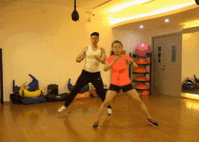 9個(gè)動(dòng)作10分鐘暴汗燃脂！沒(méi)強(qiáng)度的減肥都是瞎扯淡