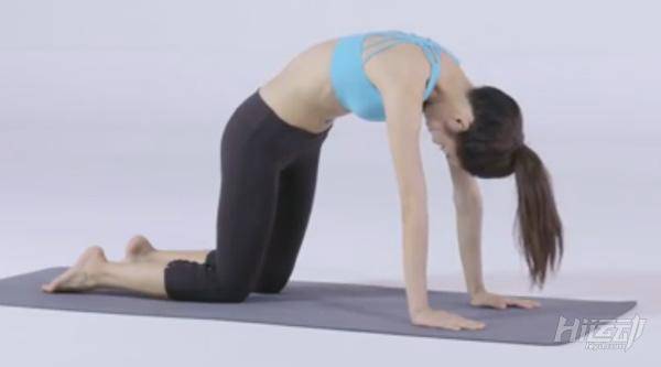 10個動作睡前瑜伽！舒經活血驅除每天疲勞