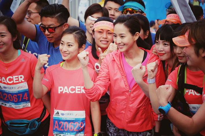 張鈞甯全民健身日領(lǐng)跑，跑步時避免受傷的3個細節(jié)