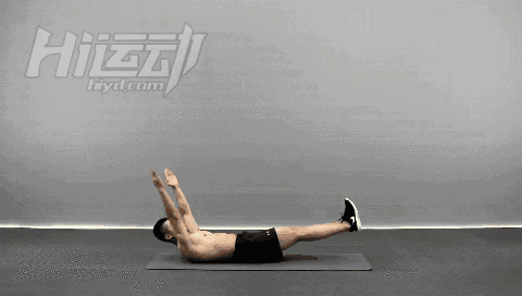 最紅小花旦迪麗熱巴秀性感身材，S身材不比宅男女神柳巖差