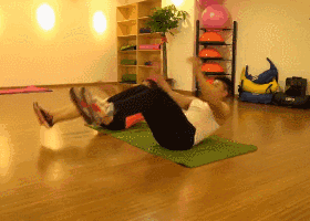 9個(gè)動(dòng)作10分鐘暴汗燃脂！沒(méi)強(qiáng)度的減肥都是瞎扯淡