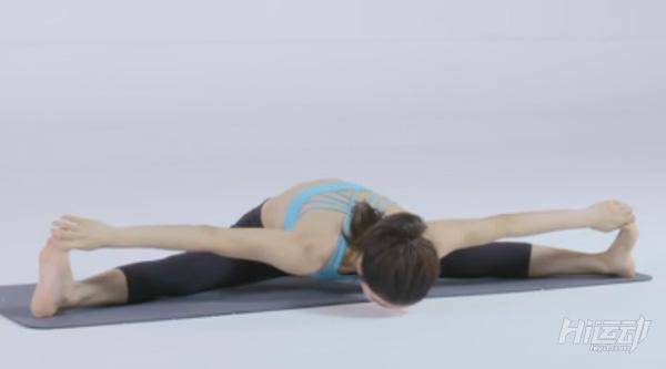 10個動作睡前瑜伽！舒經活血驅除每天疲勞