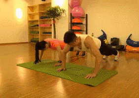 9個(gè)動(dòng)作10分鐘暴汗燃脂！沒(méi)強(qiáng)度的減肥都是瞎扯淡