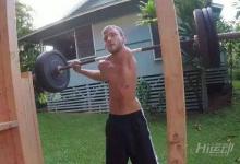 上半身缺失手臂肩膀的肌肉男，逆襲成健體遠動員，不向命運服輸