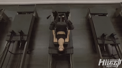 摔一跤就要退休，震動半個娛樂圈！練成維密模特多不容易