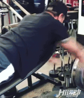 72歲史泰龍為新電影瘋狂訓(xùn)練，狀態(tài)驚人：年齡只是數(shù)字